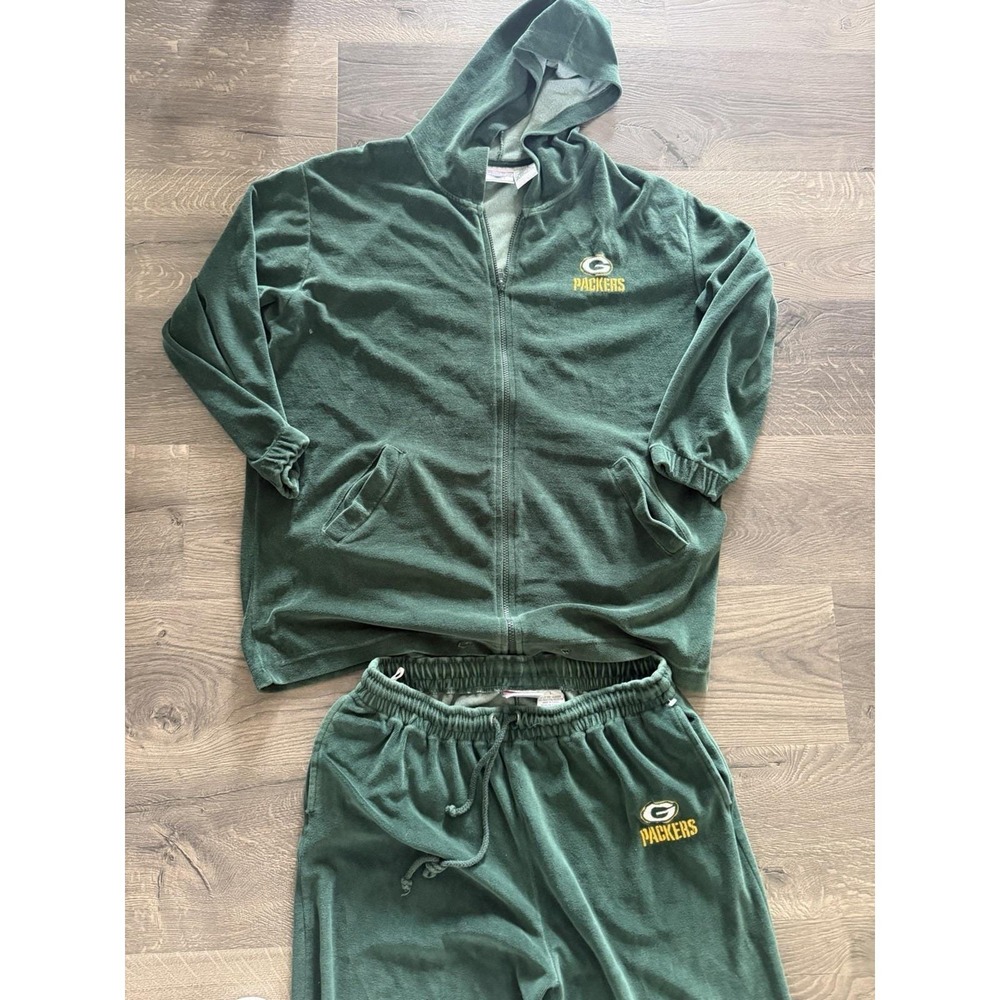 Woman's Green Bay Packer Velour Green  Sweatsuit Size Large, Oversized Zip Up